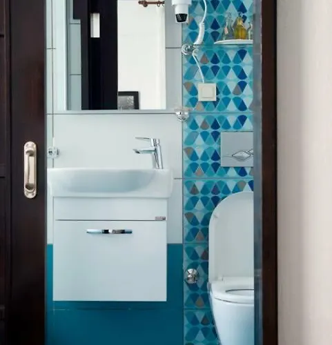 Отель Artemis 3*